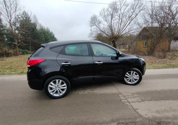 Hyundai ix35 cena 38900 przebieg: 189500, rok produkcji 2010 z Staszów małe 781